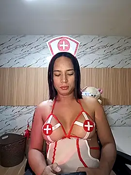 Snapshot of DollyWinter chatting on 03/04/26, 12:33 DollyWinter online show from 03/04/26, 12:33