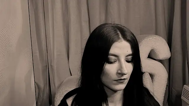 NicoleLuxe online show from 03/29/26, 05:02