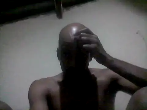 Snapshot of LanguidRunabout chatting on 05/12/26, 06:38 LanguidRunabout online show from 05/12/26, 06:38