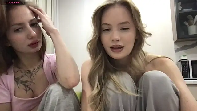 Snapshot of lola_boo chatting on 03/08/26, 11:19 lola boo online show from 03/08/26, 11:19