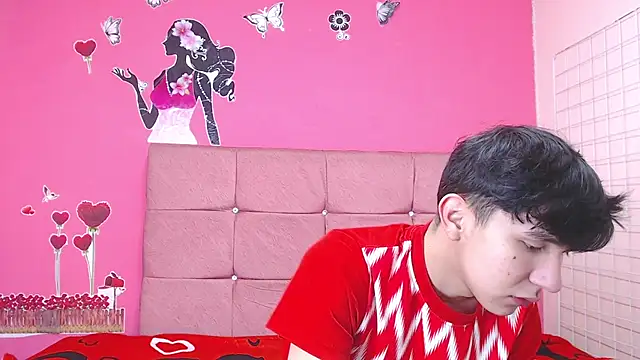 Snapshot of massimoferrera303av chatting on 02/10/26, 06:12 massimoferrera303av online show from 02/10/26, 06:12