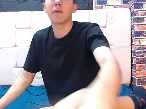 Snapshot of massimoferrera303av chatting on 02/24/26, 07:34 massimoferrera303av online show from 02/24/26, 07:34