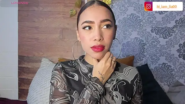 Snapshot of LiaHansson00 chatting on 03/03/26, 04:35 LiaHansson00 online show from 03/03/26, 04:35