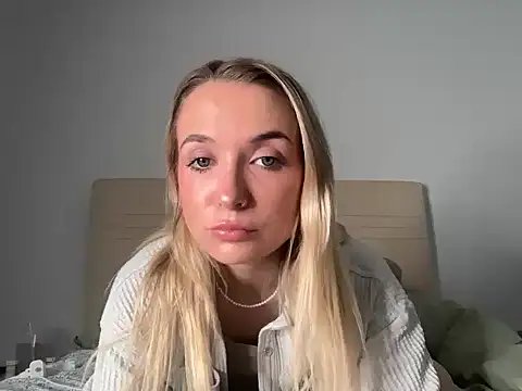 Snapshot of kelseyblu chatting on 02/25/26, 12:31 kelseyblu online show from 02/25/26, 12:31