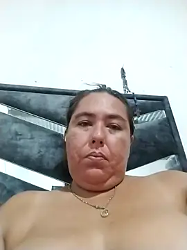 Snapshot of hot_girl_full chatting on 05/19/26, 02:01 hot girl full online show from 05/19/26, 02:01
