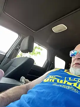 Skippy2420 online show from 06/01/26, 08:54