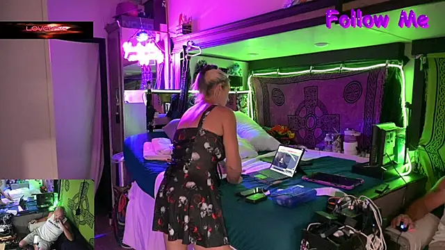 Katycouple69 online show from 05/22/26, 11:54