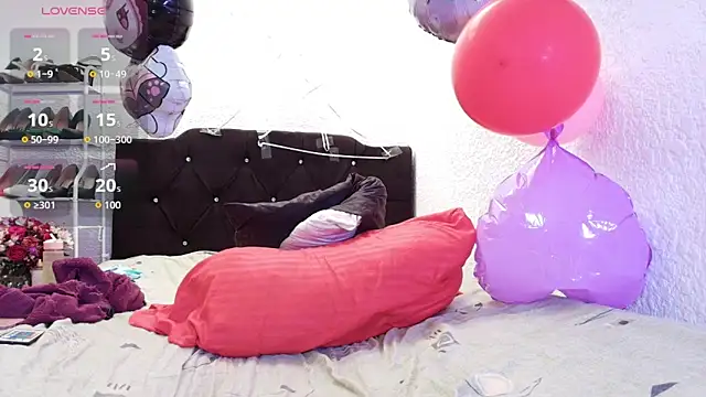 Snapshot of Isabelle_Sara chatting on 03/03/26, 07:53 Isabelle Sara online show from 03/03/26, 07:53