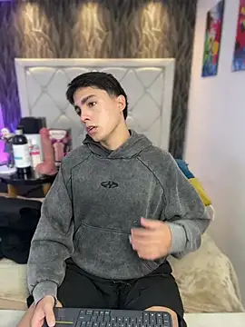 Snapshot of Samu_Hott chatting on 02/13/26, 08:27 Samu Hott online show from 02/13/26, 08:27