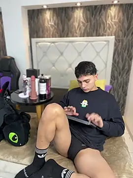 Snapshot of Samu_Hott chatting on 02/23/26, 08:17 Samu Hott online show from 02/23/26, 08:17