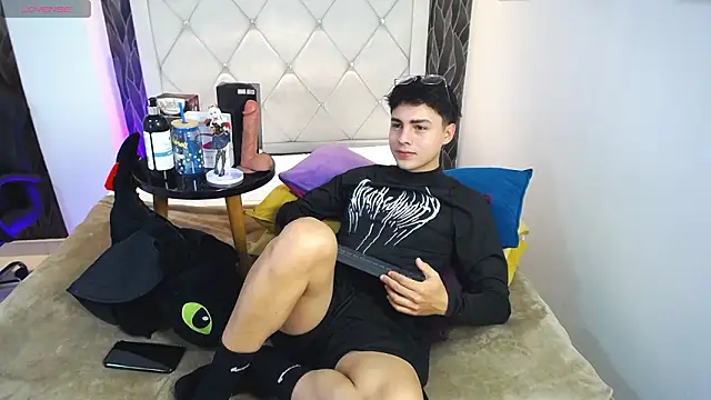 Samu Hott online show from 03/20/26, 08:25