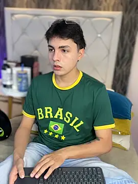 Samu Hott online show from 04/06/26, 08:21