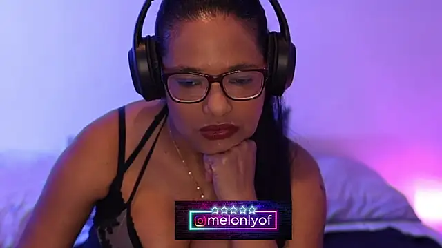 Snapshot of MelOnlyOf chatting on 03/02/26, 11:00 MelOnlyOf online show from 03/02/26, 11:00