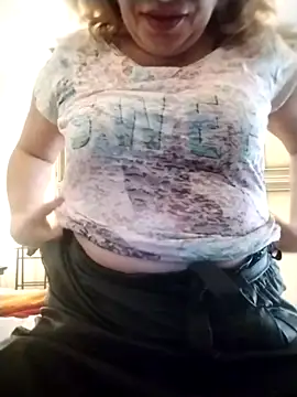 Snapshot of oxavector chatting on 02/07/26, 08:07 oxavector online show from 02/07/26, 08:07