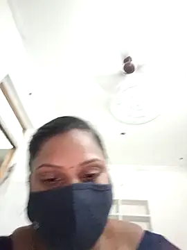 Snapshot of Tamil_Hot_Nisha chatting on 02/18/26, 06:26 Tamil Hot Nisha online show from 02/18/26, 06:26