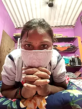 Tamil Hot Nisha online show from 03/15/26, 04:18