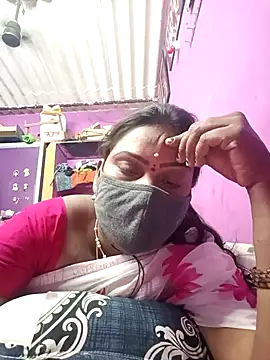 Tamil Hot Nisha online show from 04/18/26, 06:28