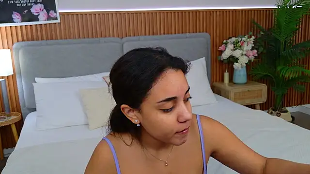 Luna Cortier online show from 06/16/26, 05:32