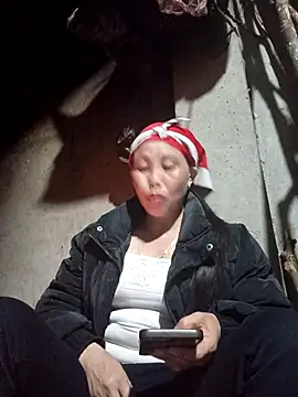 Snapshot of lena-cute chatting on 02/21/26, 12:17 lena-cute online show from 02/21/26, 12:17