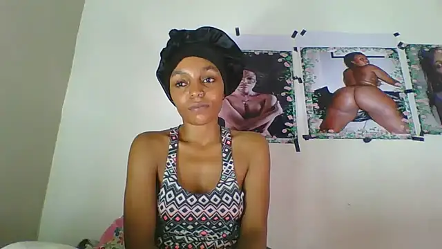 Snapshot of Silk_Couple chatting on 02/26/26, 11:37 Silk Couple online show from 02/26/26, 11:37