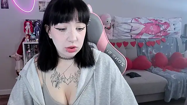 Snapshot of MollysLand chatting on 02/20/26, 07:54 MollysLand online show from 02/20/26, 07:54