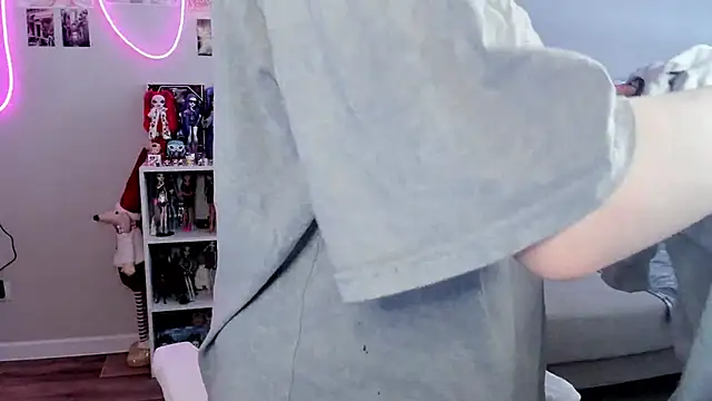 Snapshot of MollysLand chatting on 03/03/26, 08:20 MollysLand online show from 03/03/26, 08:20