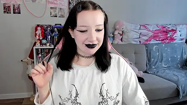 MollysLand online show from 04/20/26, 11:02