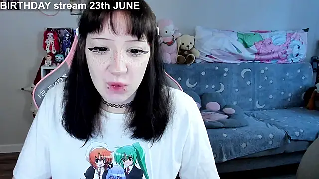 MollysLand online show from 06/18/26, 08:14