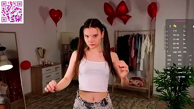 Snapshot of MirthaZien chatting on 02/23/26, 01:03 MirthaZien online show from 02/23/26, 01:03