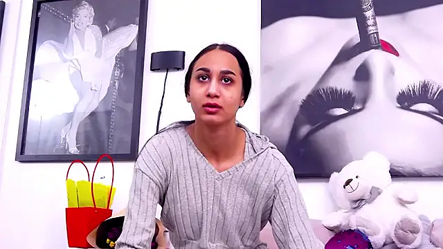 Snapshot of LexiPlay chatting on 03/03/26, 05:02 LexiPlay online show from 03/03/26, 05:02