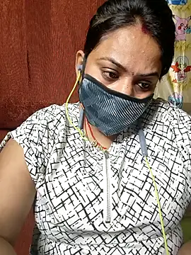 06Rozi online show from 03/25/26, 04:02