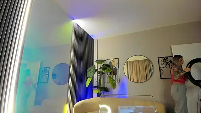 Snapshot of MissObsidian chatting on 02/15/26, 09:11 MissObsidian online show from 02/15/26, 09:11