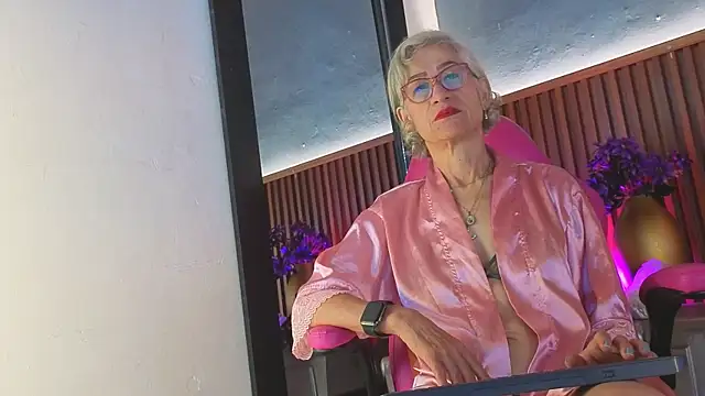 miss monserrate01 online show from 04/18/26, 01:37