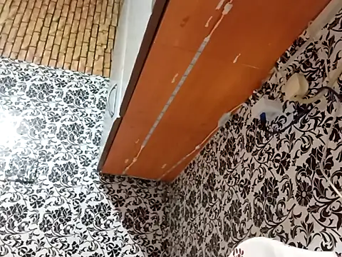 Snapshot of lovebaby69 chatting on 02/07/26, 10:57 lovebaby69 online show from 02/07/26, 10:57