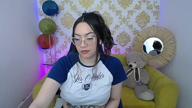 ALISS M  online show from 02/17/26, 07:42