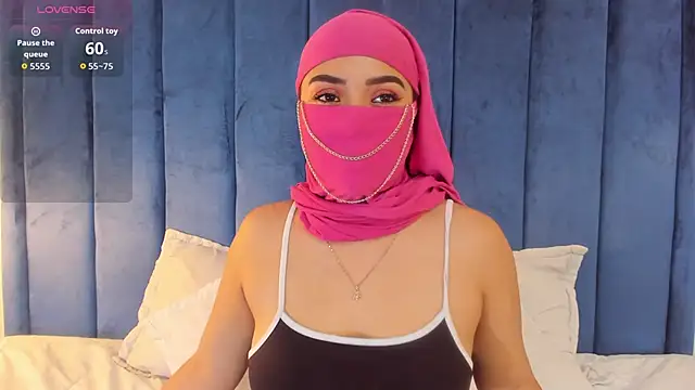 Snapshot of fatimarab__ chatting on 02/12/26, 03:45 fatimarab online show from 02/12/26, 03:45