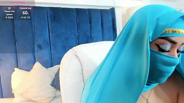 fatimarab   online show from 04/18/26, 03:32