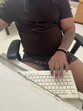 Rah0091 online show from 04/17/26, 07:33