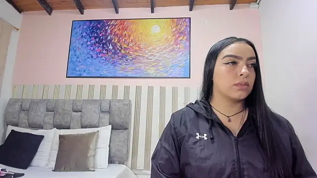 nina glow online show from 04/20/26, 11:13