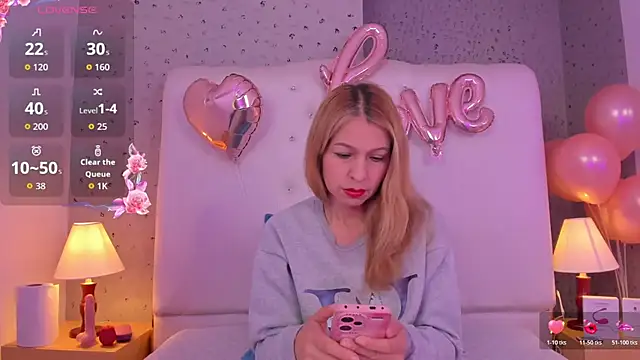 Snapshot of AlexaFoxx_ chatting on 02/19/26, 12:56 AlexaFoxx online show from 02/19/26, 12:56