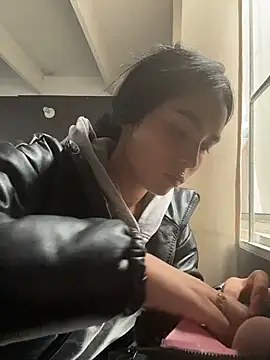 Snapshot of Sara_Fernandez_ chatting on 02/17/26, 02:02 Sara Fernandez online show from 02/17/26, 02:02