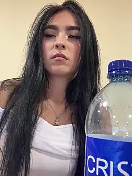 Snapshot of Sara_Fernandez_ chatting on 03/02/26, 02:35 Sara Fernandez online show from 03/02/26, 02:35