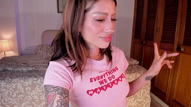 ConnieDeep online show from 04/15/26, 10:11