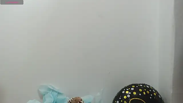 Snapshot of CarolRousee chatting on 02/19/26, 07:32 CarolRousee online show from 02/19/26, 07:32