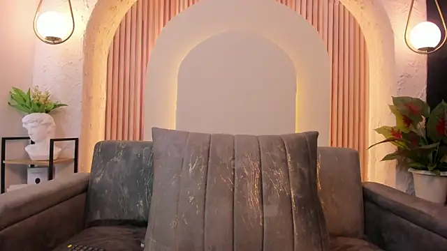 violet scott  online show from 02/25/26, 10:03