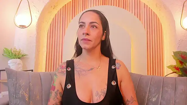 violet scott  online show from 02/27/26, 10:26