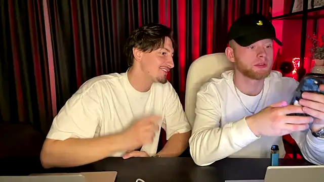 Snapshot of Adam_ice chatting on 03/02/26, 04:14 Adam ice online show from 03/02/26, 04:14