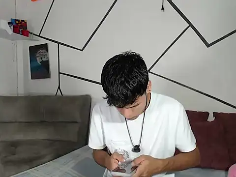 Snapshot of cooper_shiro chatting on 07/09/26, 09:19 cooper shiro online show from 07/09/26, 09:19