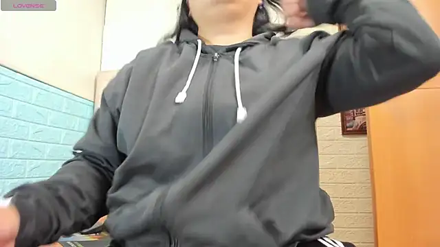 Snapshot of Carolina-Lenon chatting on 02/28/26, 11:22 Carolina-Lenon online show from 02/28/26, 11:22