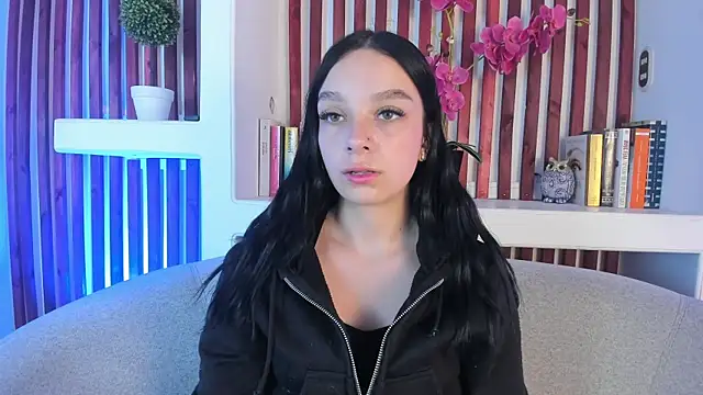 Elizabeth Ferrer online show from 04/09/26, 12:32